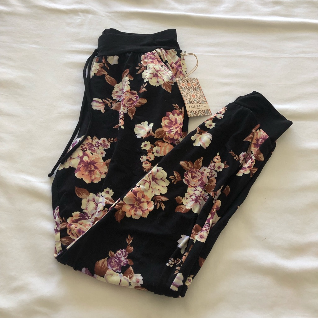 Nwt Iris Basic Joggers